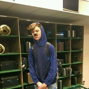 Meet your Posher, Lee